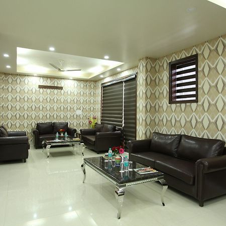 ניו דלהי Hotel H.C Grand מראה חיצוני תמונה