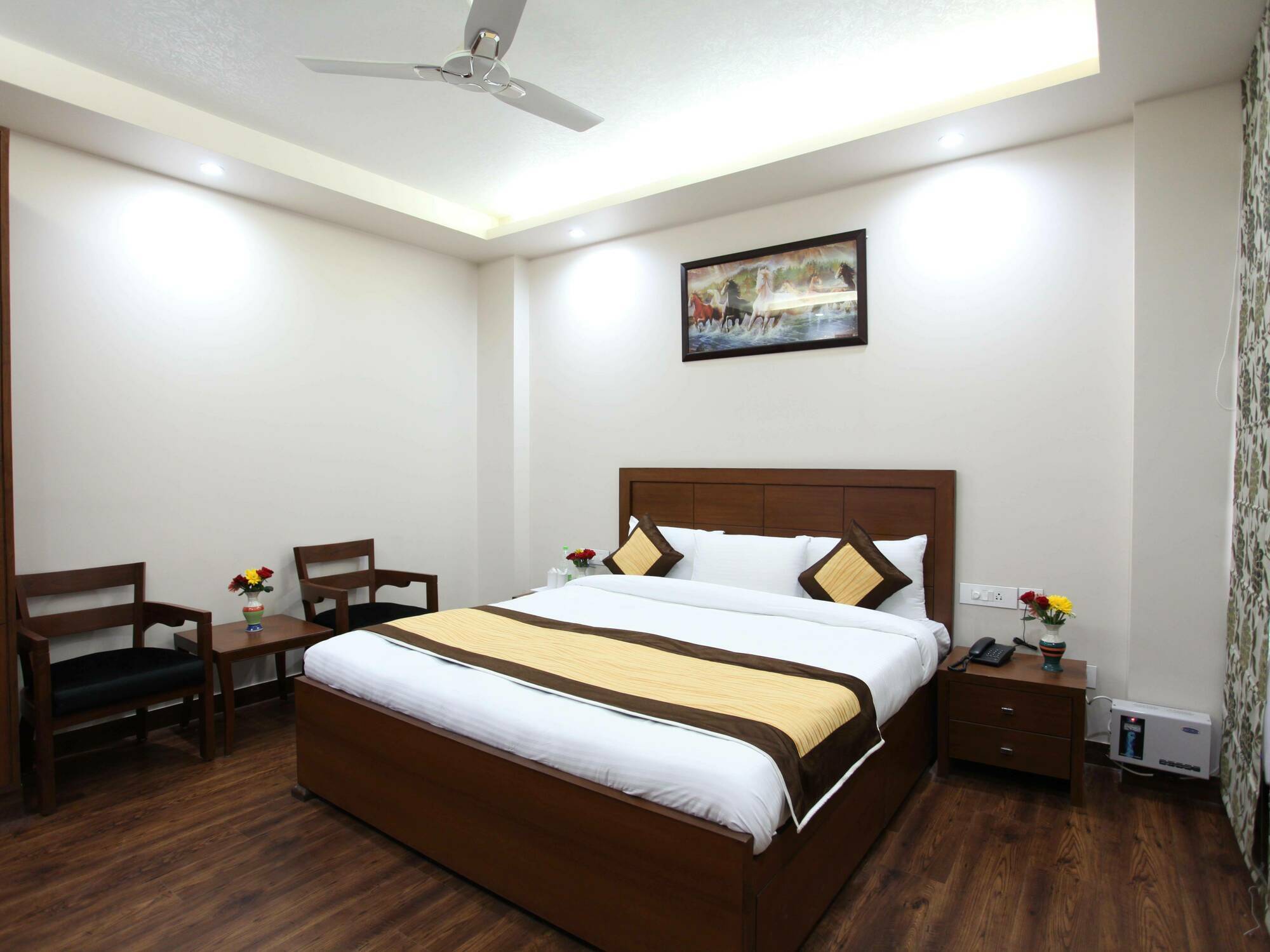 ניו דלהי Hotel H.C Grand מראה חיצוני תמונה